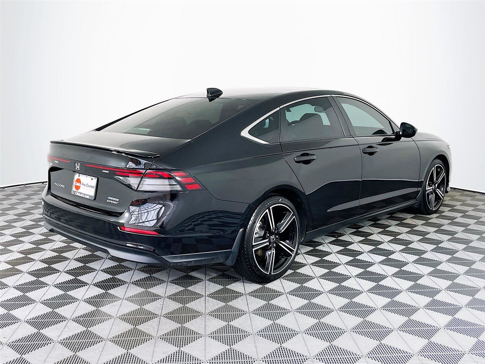 Used 2024 Honda Accord Sport image 9