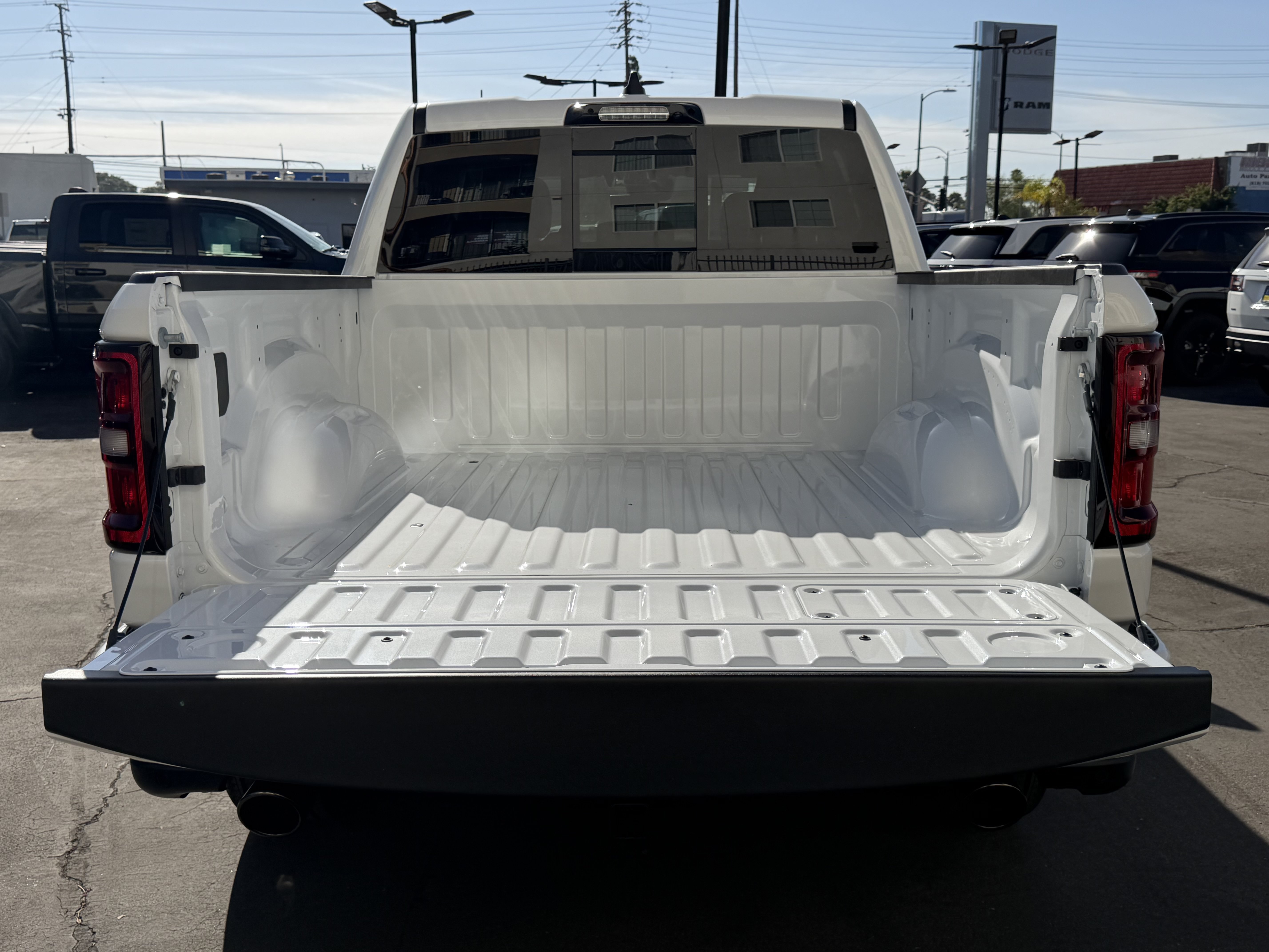 New 2026 RAM 1500 Laramie w/ Night Edition AWD/4WD image 17