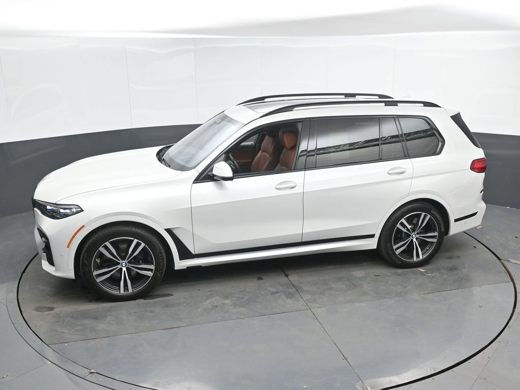Used 2022 BMW X7 M50i image 43