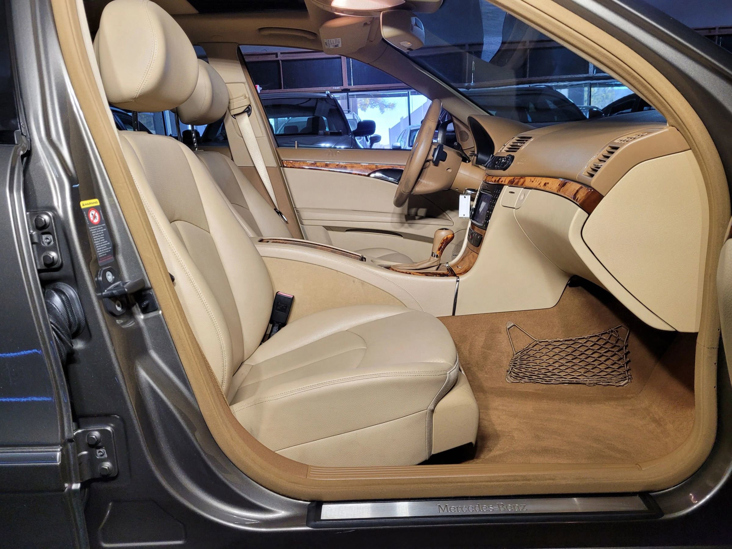 Used 2009 Mercedes-Benz E 350 Sedan image 20