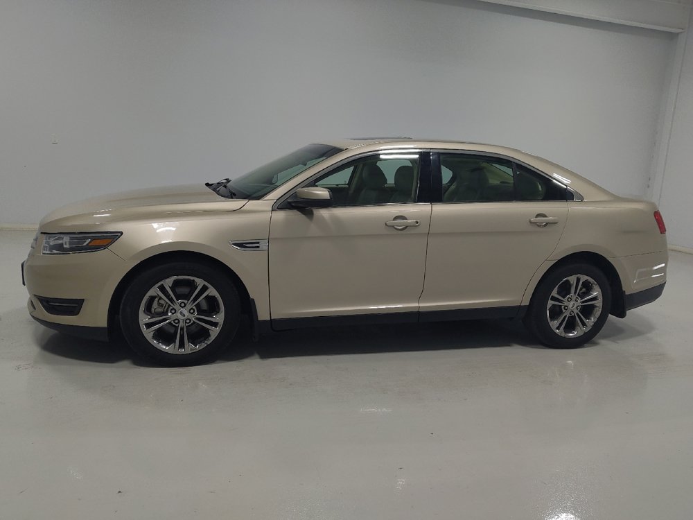 Used 2018 Ford Taurus SEL w/ Equipment Group 201A AWD/4WD image 2