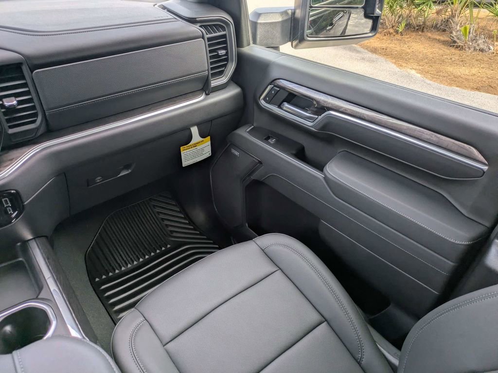 New 2026 Chevrolet Silverado 2500 LTZ w/ LTZ Plus Package AWD/4WD image 18
