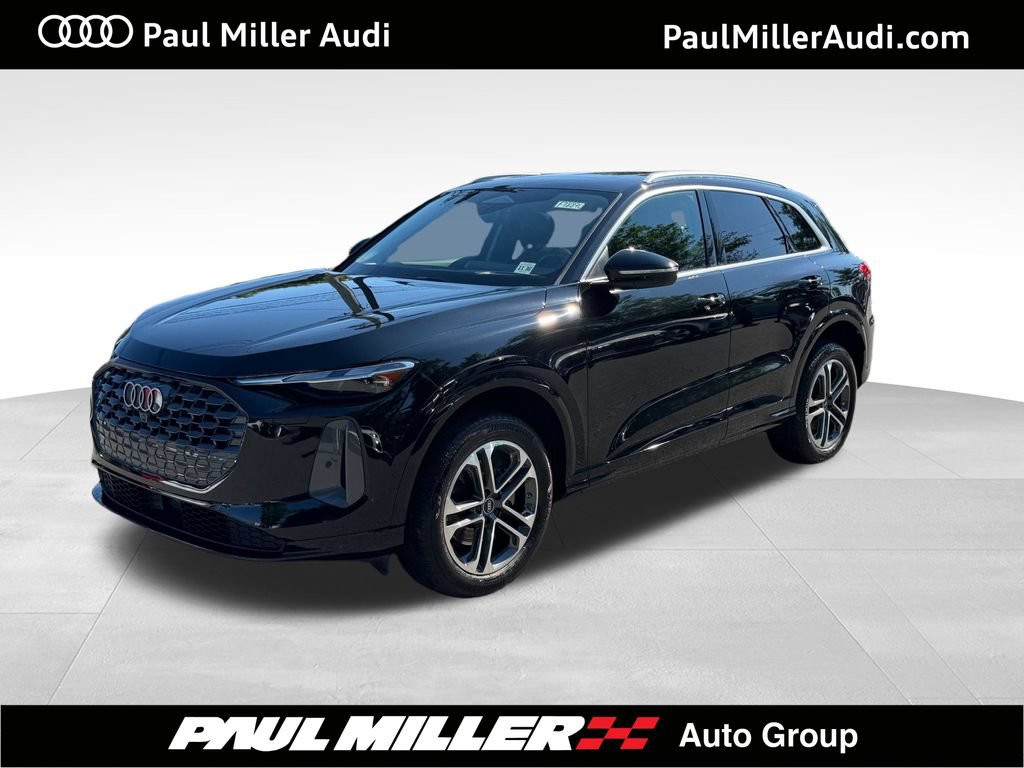 Used 2025 Audi Q5 Premium w/ Convenience Package