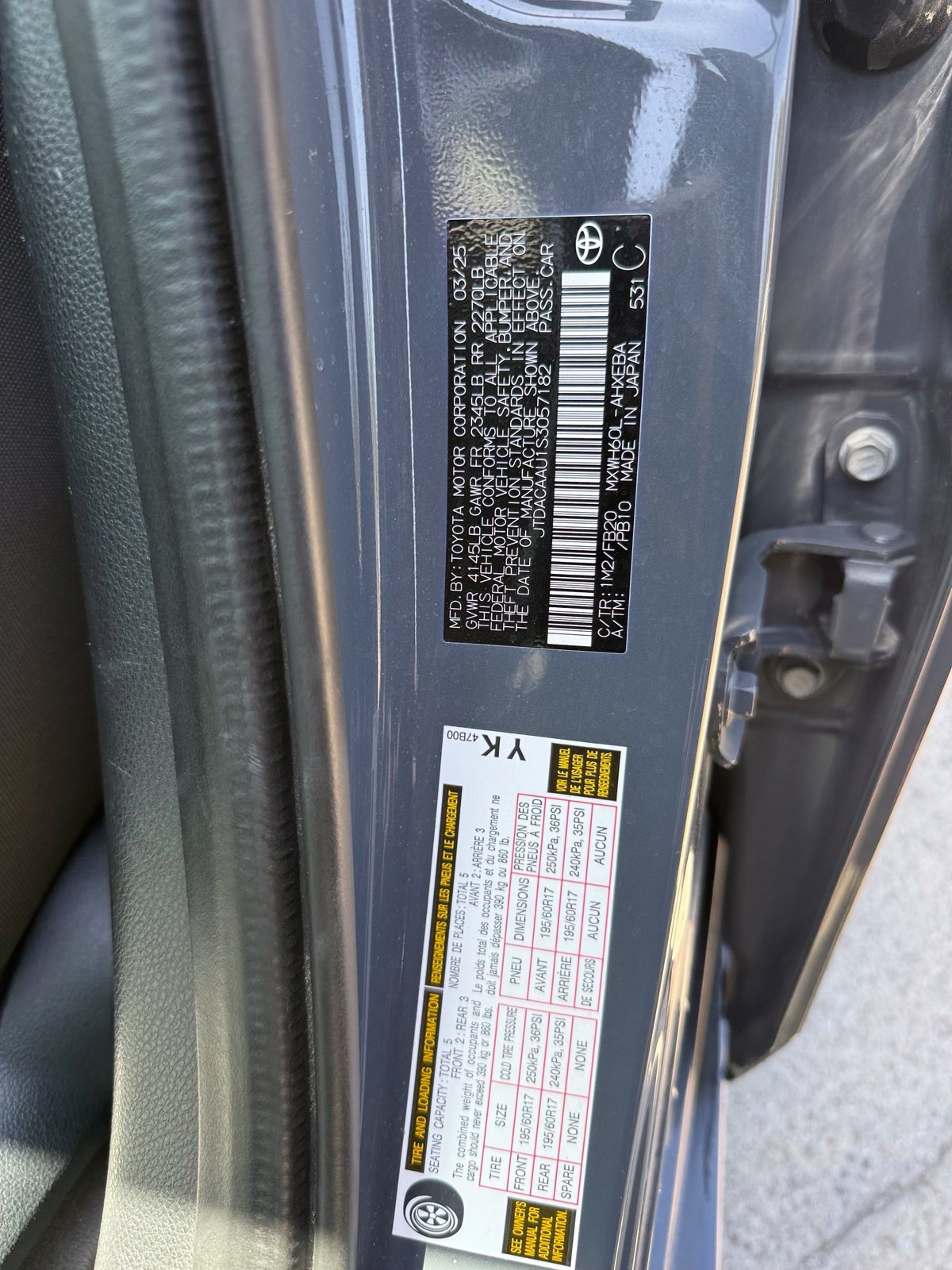 Used 2025 Toyota Prius LE FWD image 10