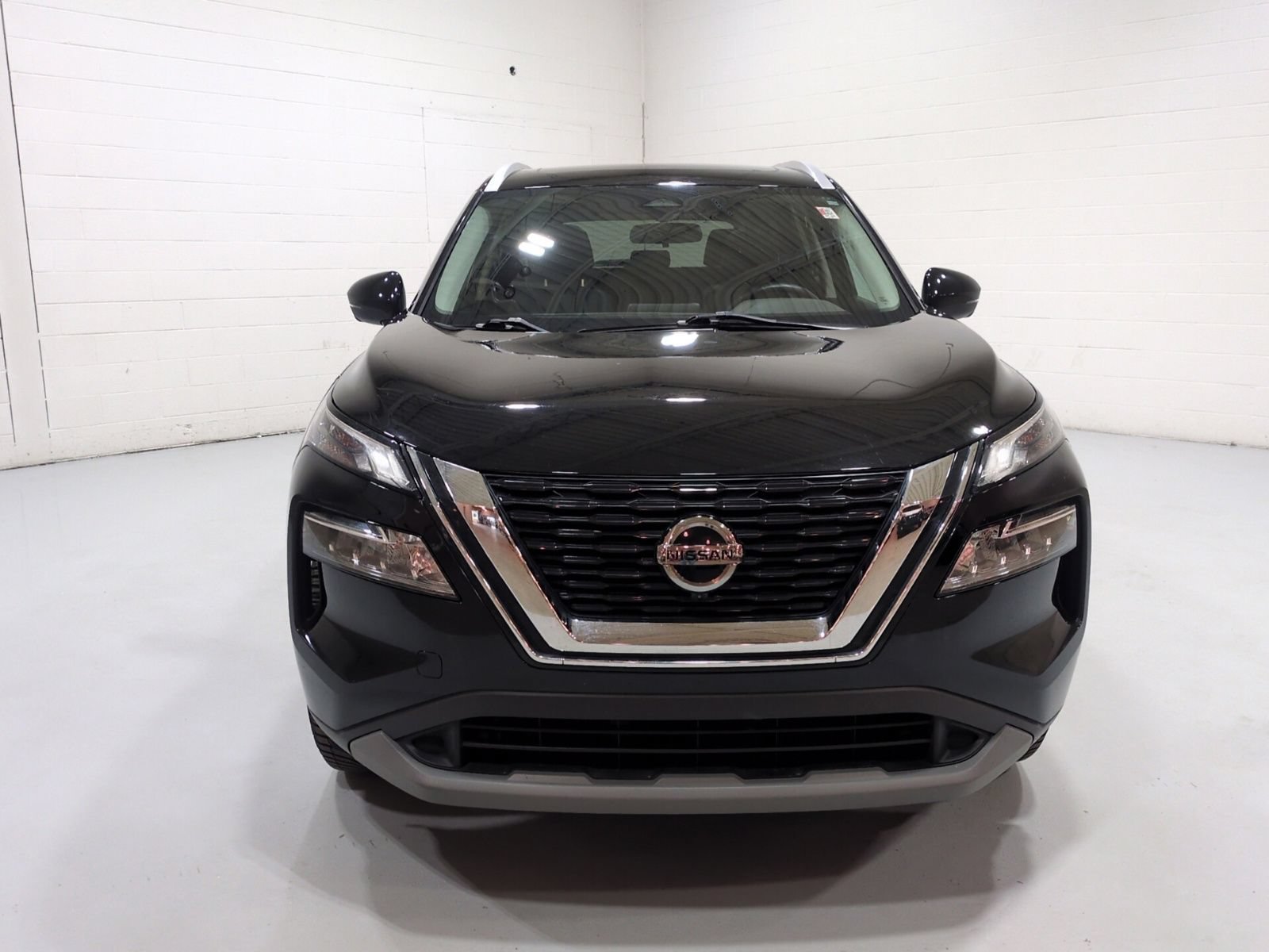 Used 2021 Nissan Rogue SV w/ Premium Package AWD/4WD image 8