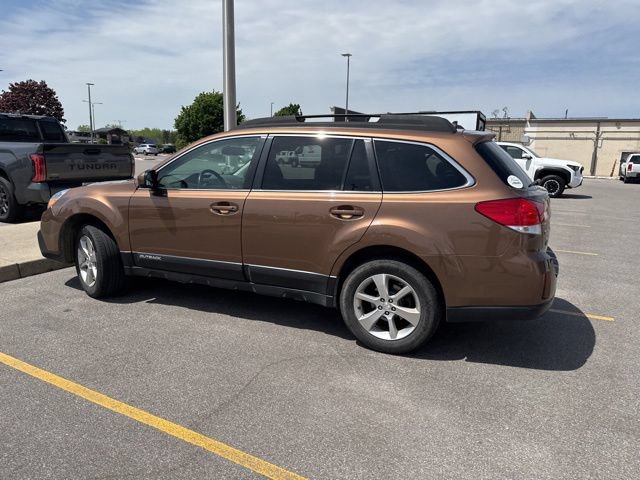 Used 2013 Subaru Outback 2.5i Limited AWD/4WD image 8