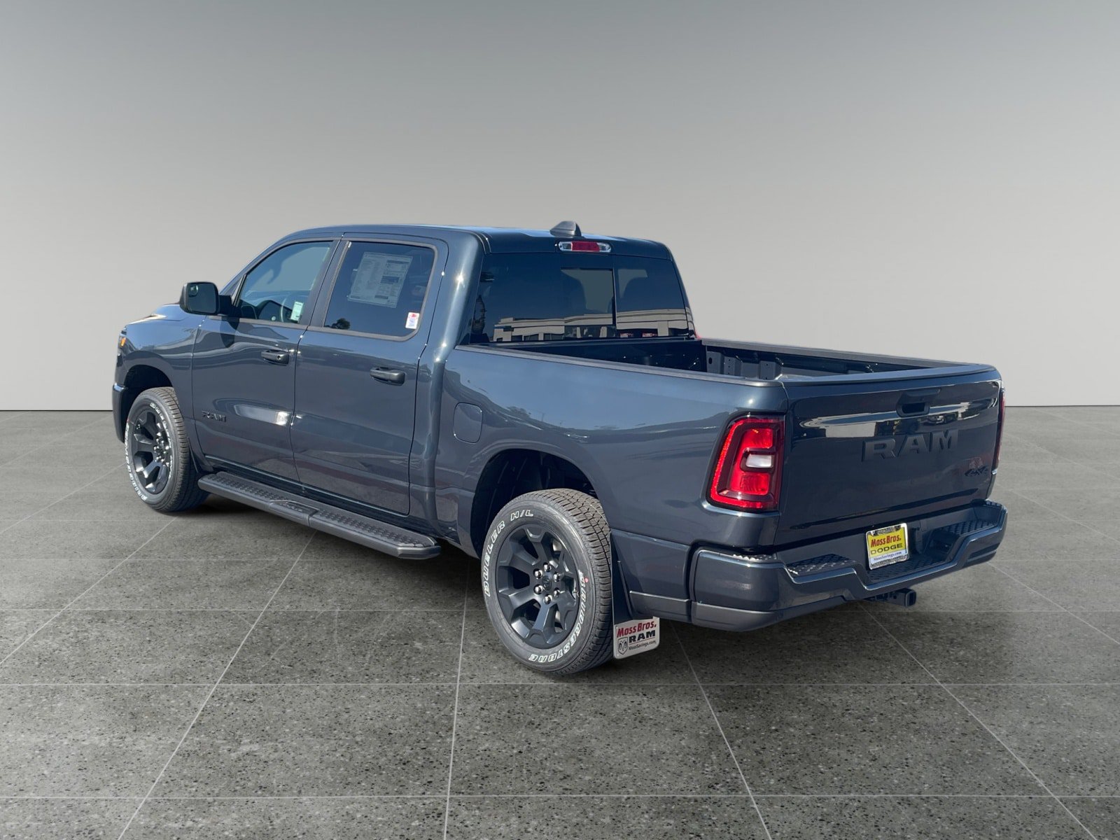 New 2026 RAM 1500 Express AWD/4WD image 3