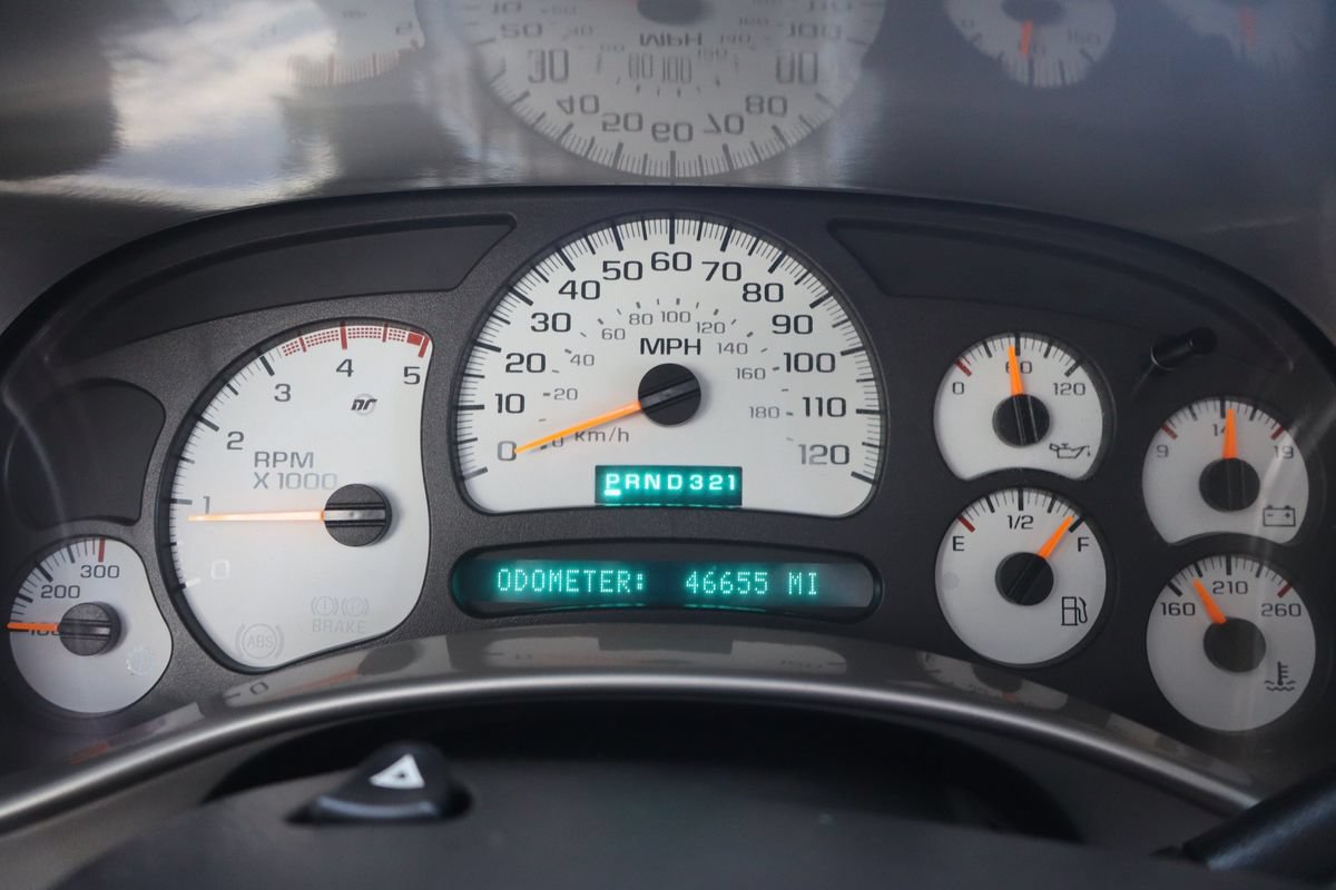 Used 2003 GMC Sierra 3500 SLE AWD/4WD image 32