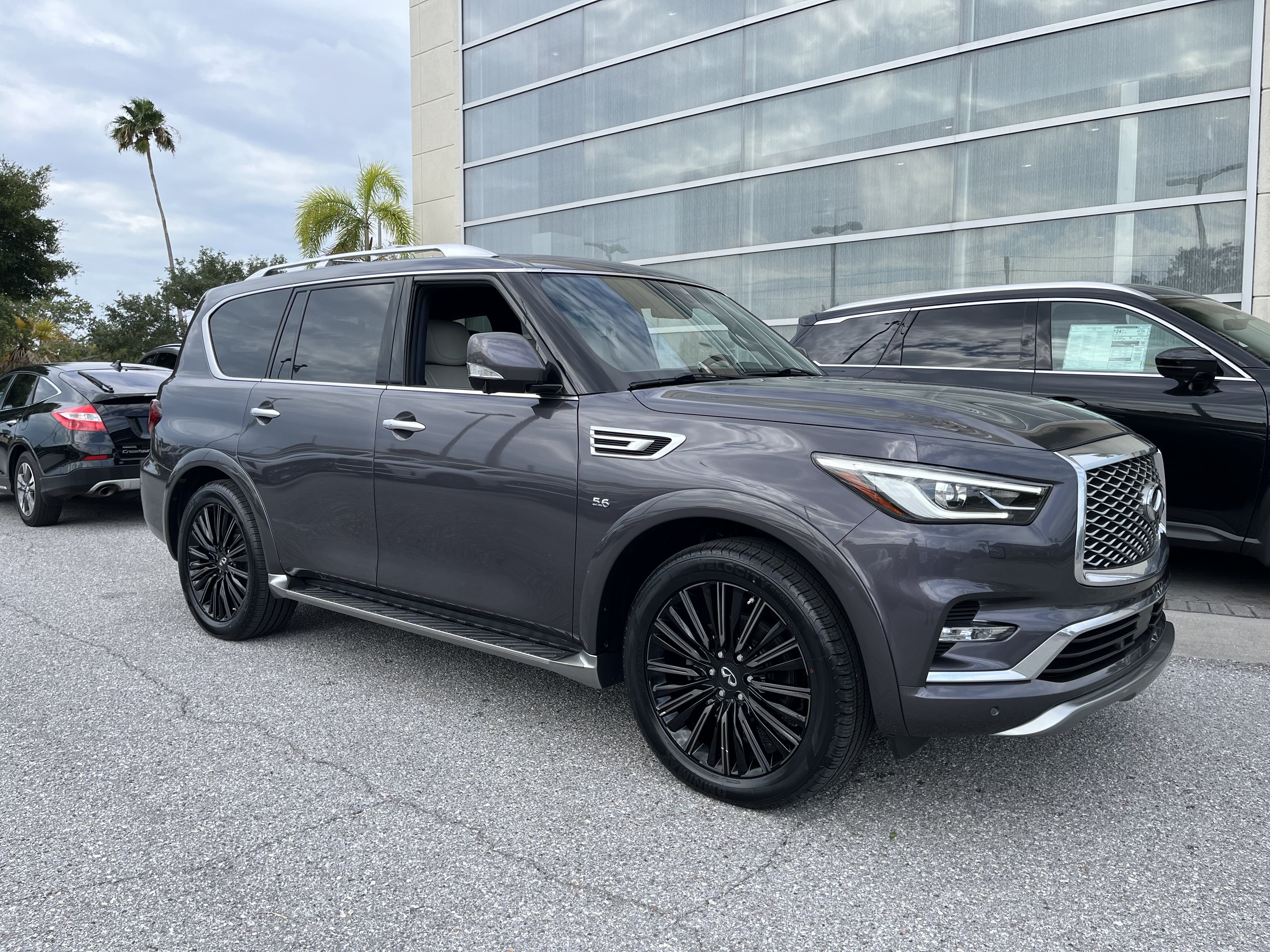 Certified 2019 INFINITI QX80 Limited w/ All-Season Package AWD/4WD image 11