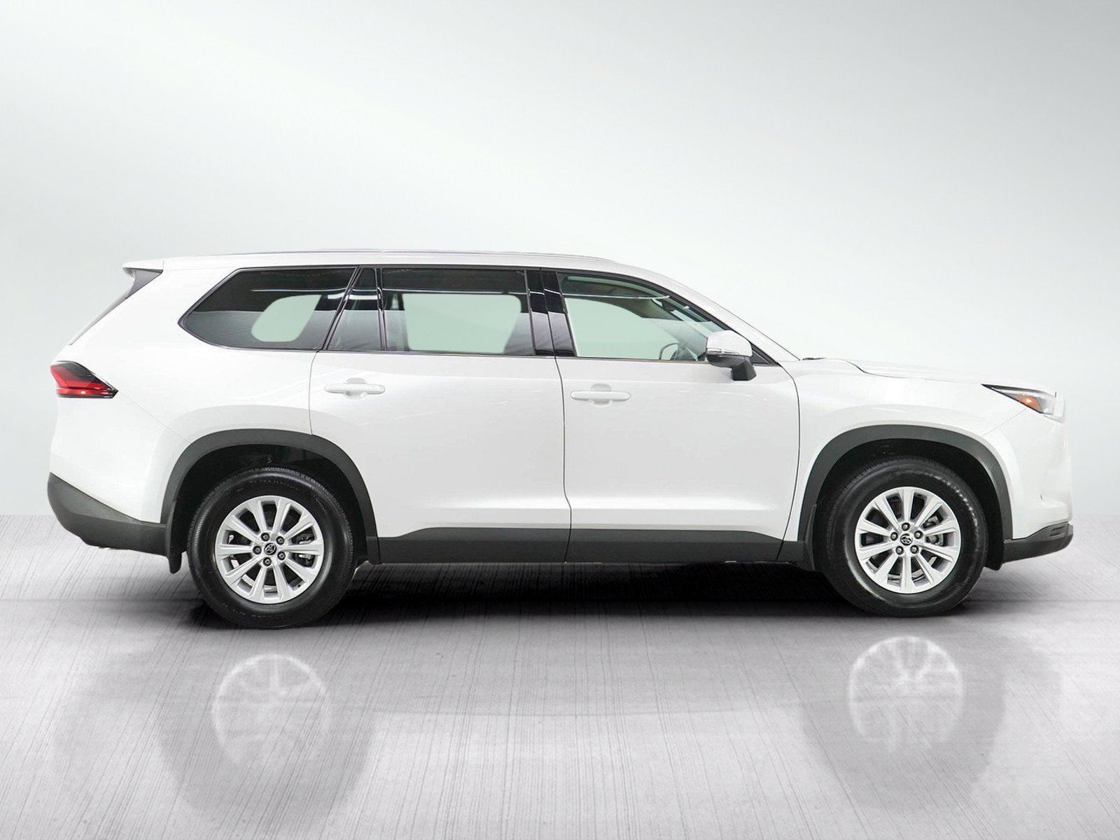 Used 2025 Toyota Grand Highlander AWD image 6