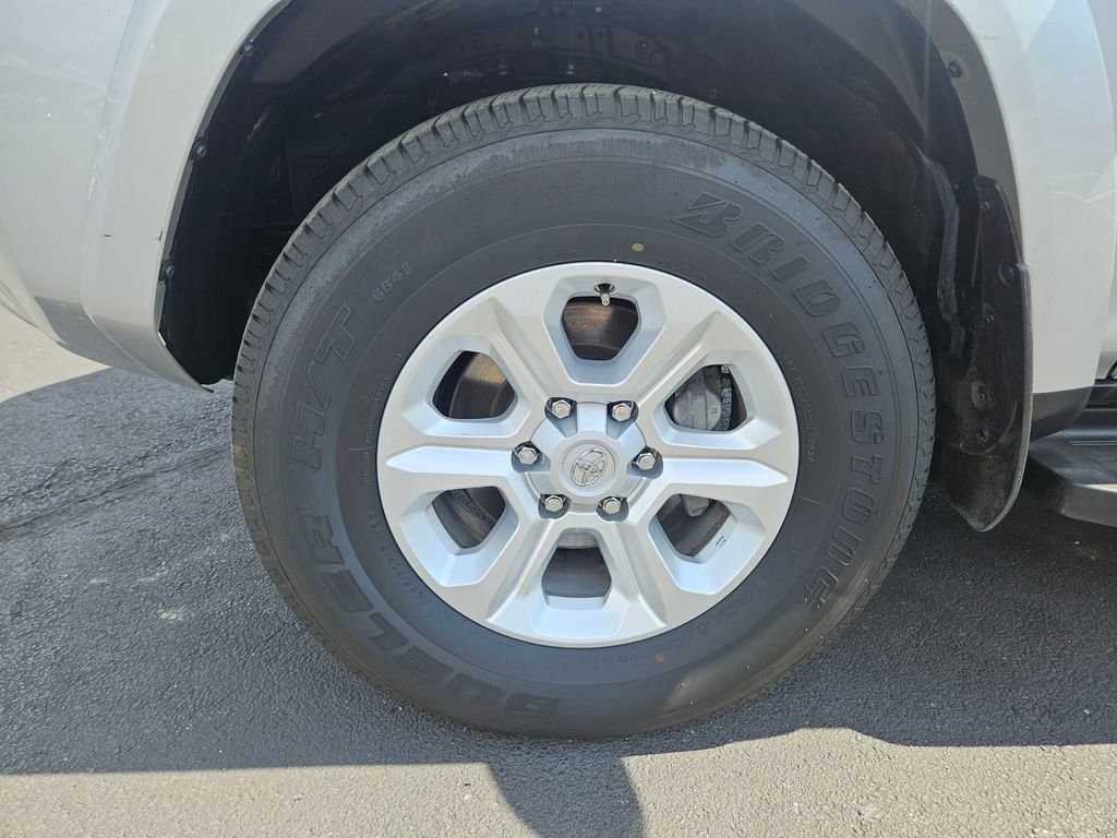 Used 2024 Toyota 4Runner SR5 Premium image 33