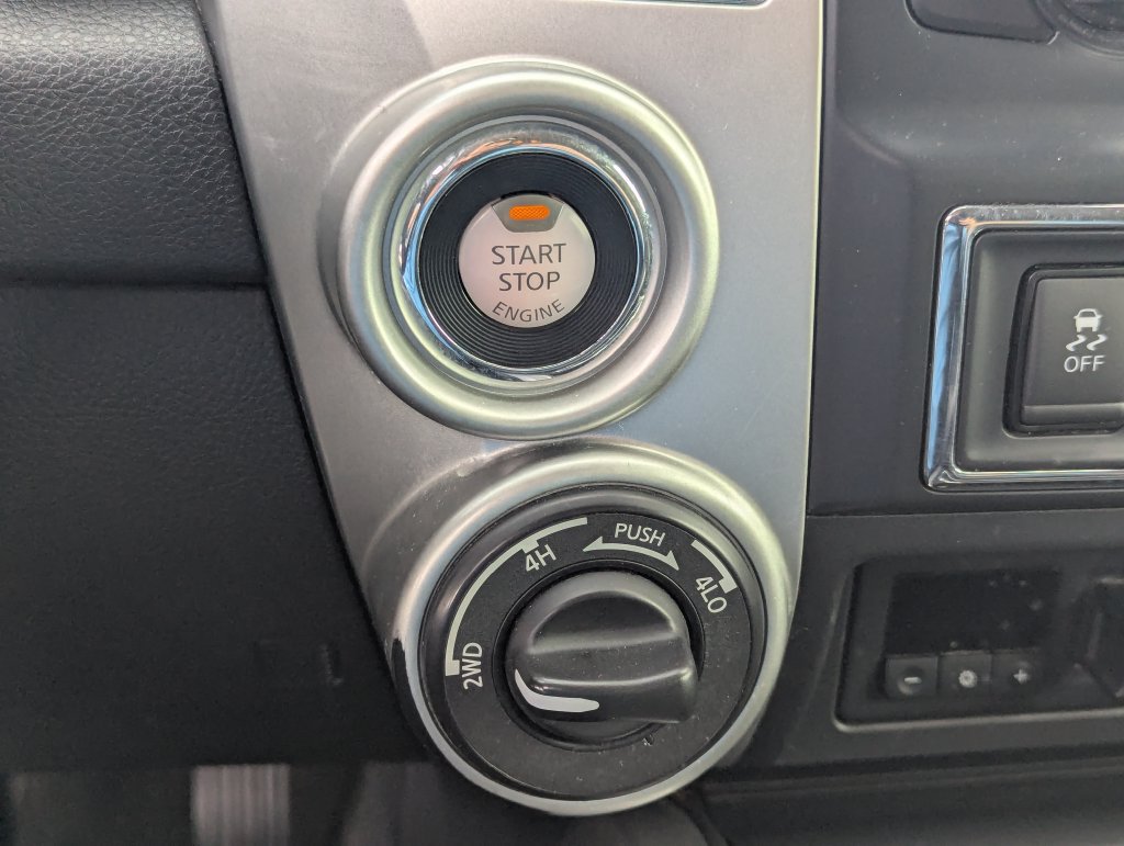 Used 2017 Nissan Titan PRO-4X AWD/4WD image 22