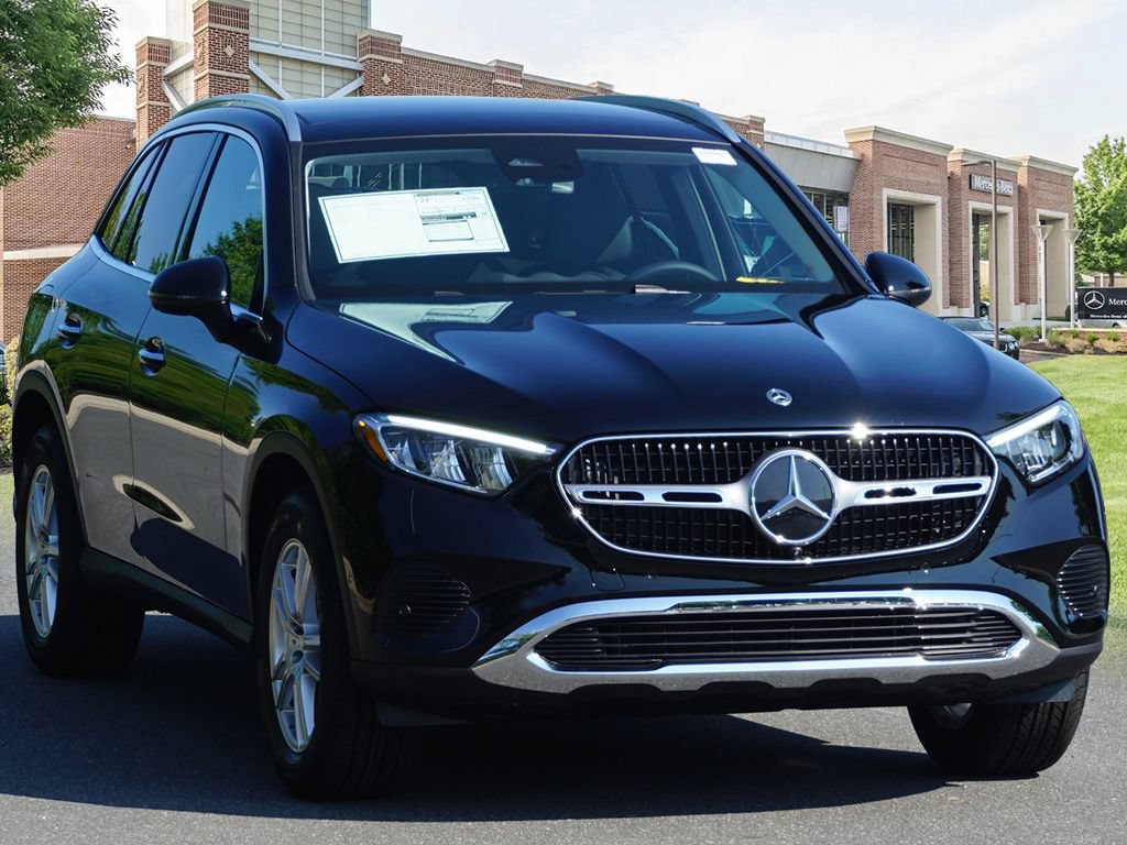 Certified 2026 Mercedes-Benz GLC 300 4MATIC image 3