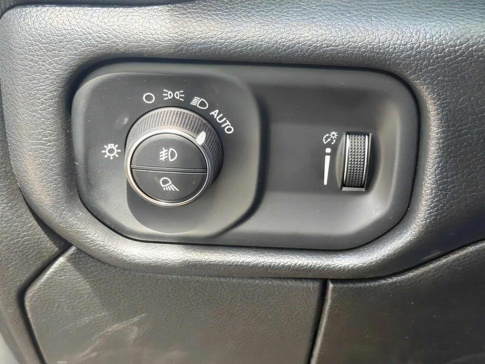 New 2026 RAM 2500 Warlock AWD/4WD image 24
