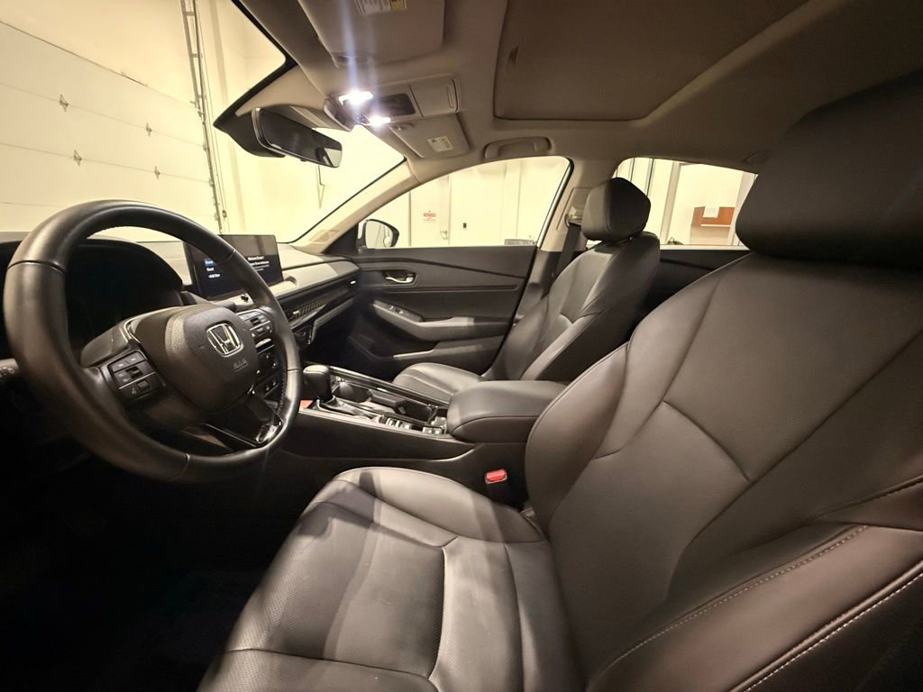 Used 2025 Honda Accord EX-L image 16