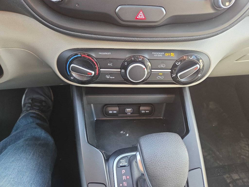 Used 2020 Kia Soul LX image 13