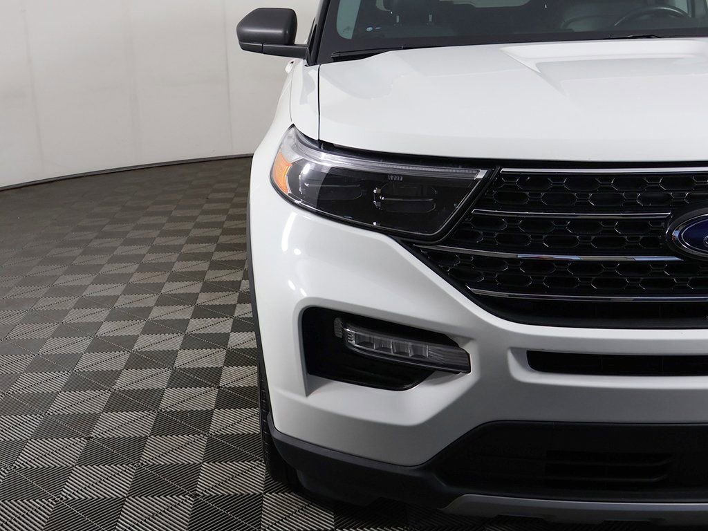 Used 2022 Ford Explorer XLT w/ Equipment Group 202A image 14