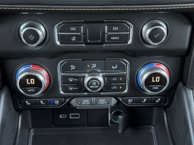 Used 2022 GMC Yukon AT4 w/ Max Trailering Package AWD/4WD image 20