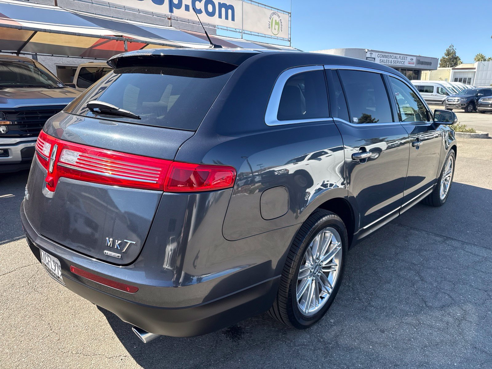 Used 2013 Lincoln MKT AWD image 5