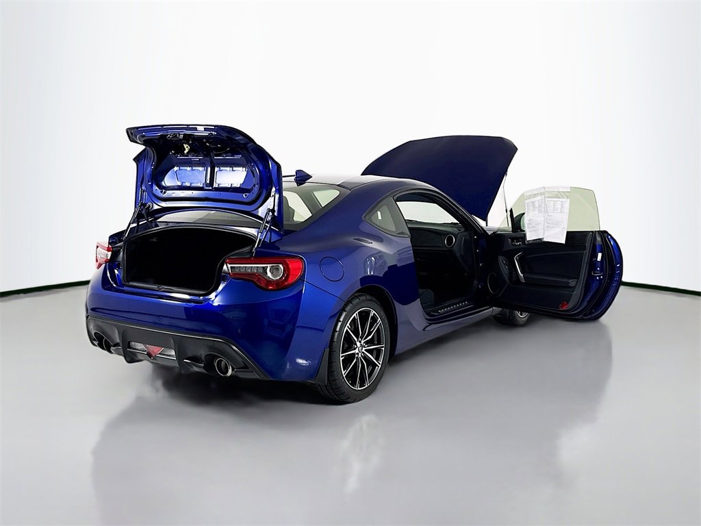 Used 2017 Toyota 86 image 25