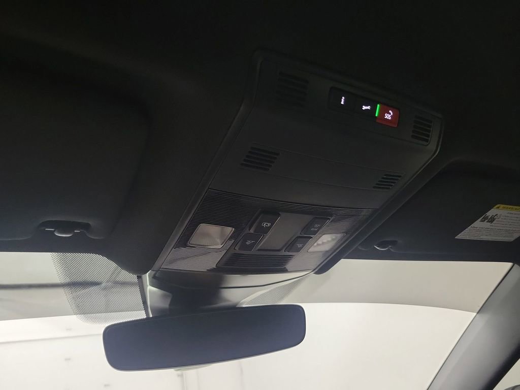 Used 2025 Volkswagen Jetta Sport image 15