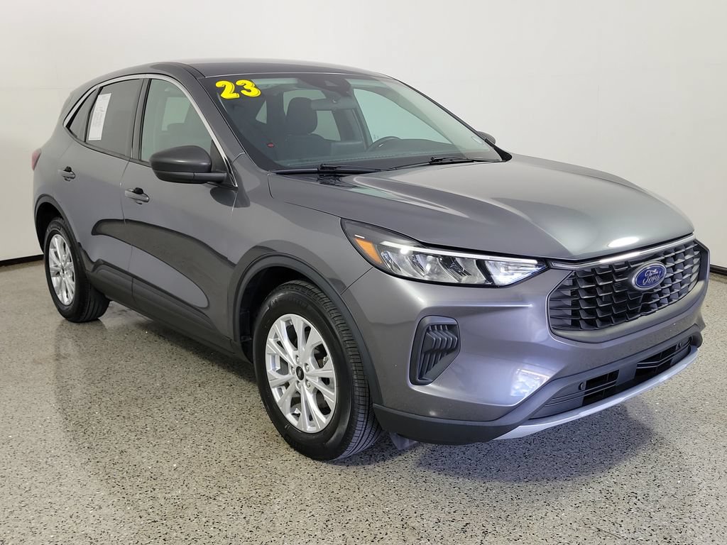 Used 2023 Ford Escape Active FWD image 2