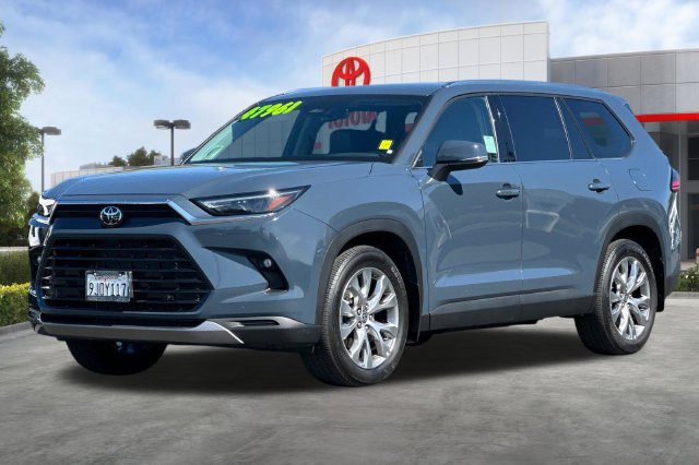 Used 2024 Toyota Grand Highlander AWD image 9