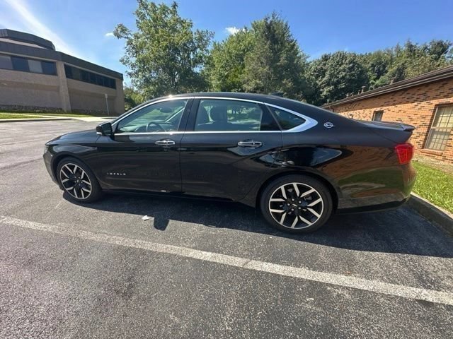 Used 2017 Chevrolet Impala Premier FWD image 32