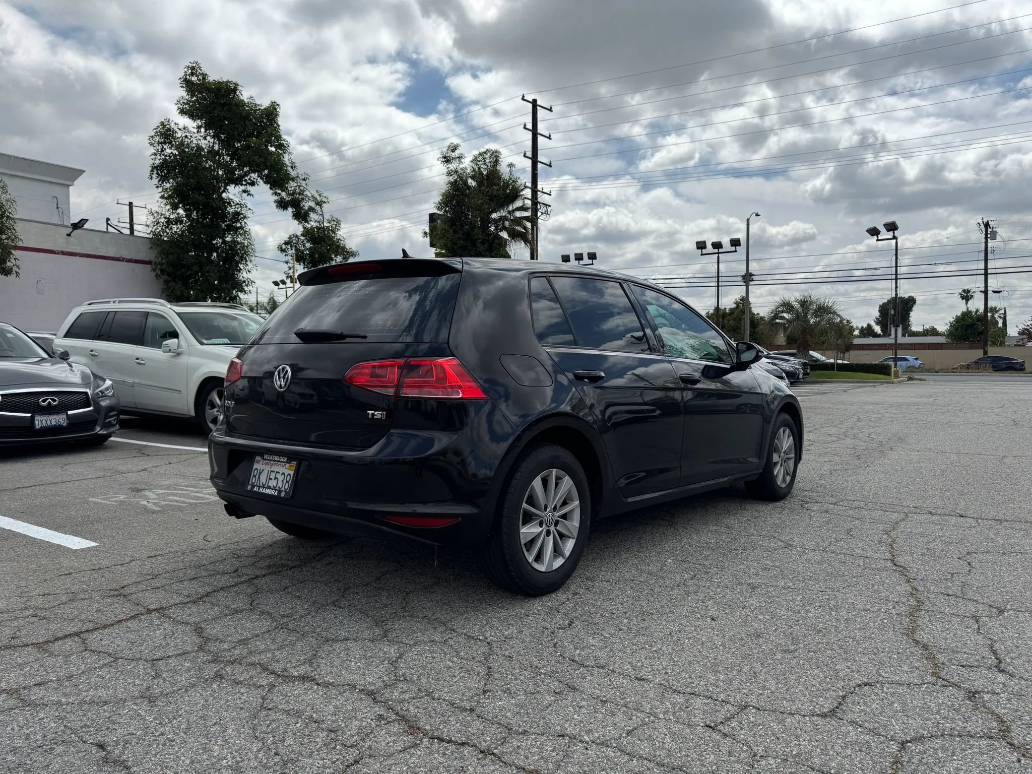 Used 2016 Volkswagen Golf S image 5