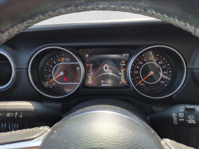 Used 2018 Jeep Wrangler Unlimited Sahara AWD/4WD image 10