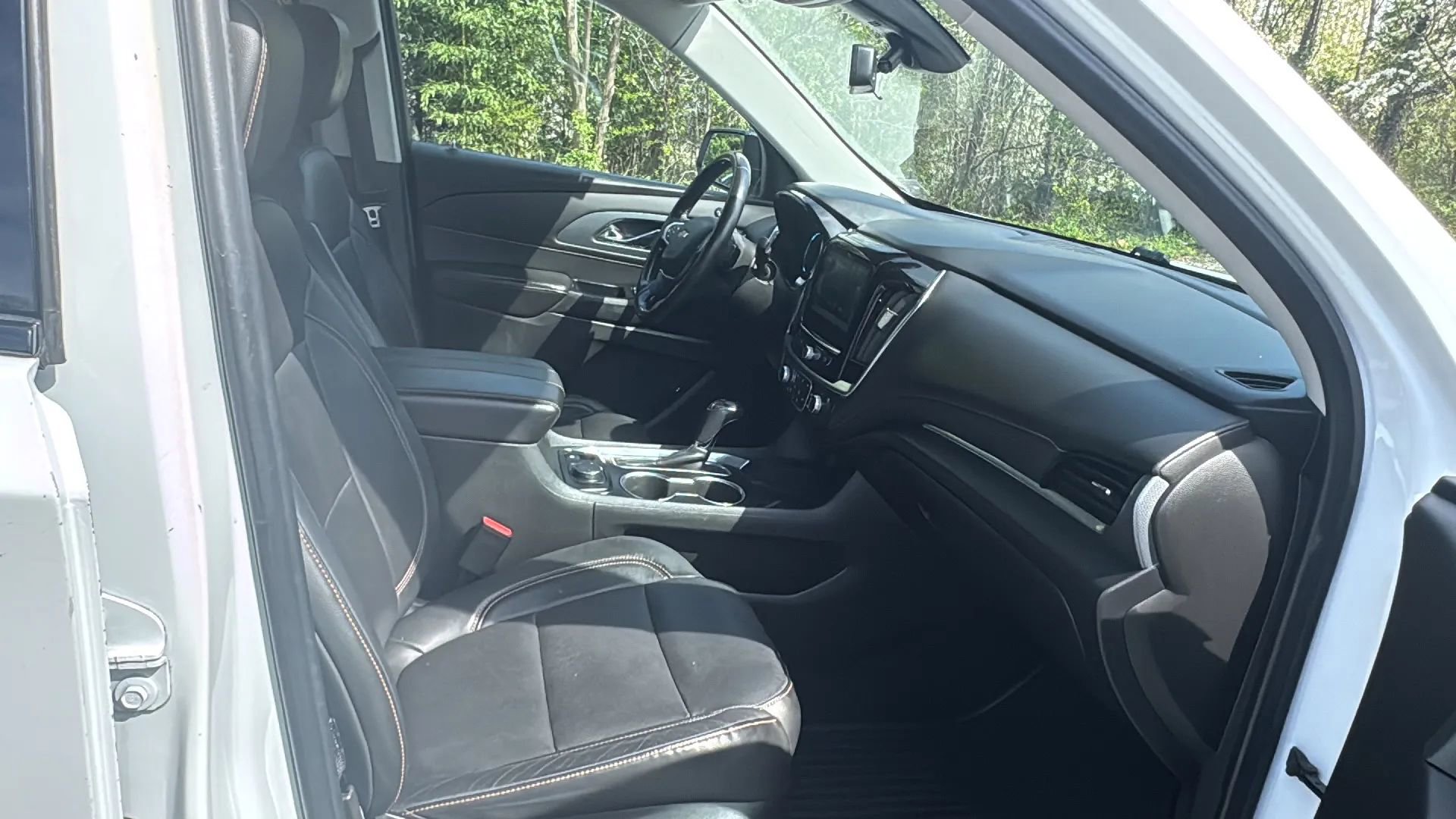 Used 2019 Chevrolet Traverse Premier w/ Redline Edition image 12