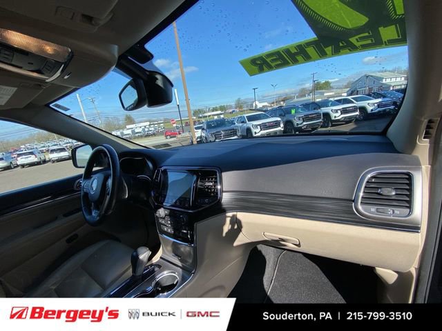 Used 2019 Jeep Grand Cherokee Limited AWD/4WD image 32