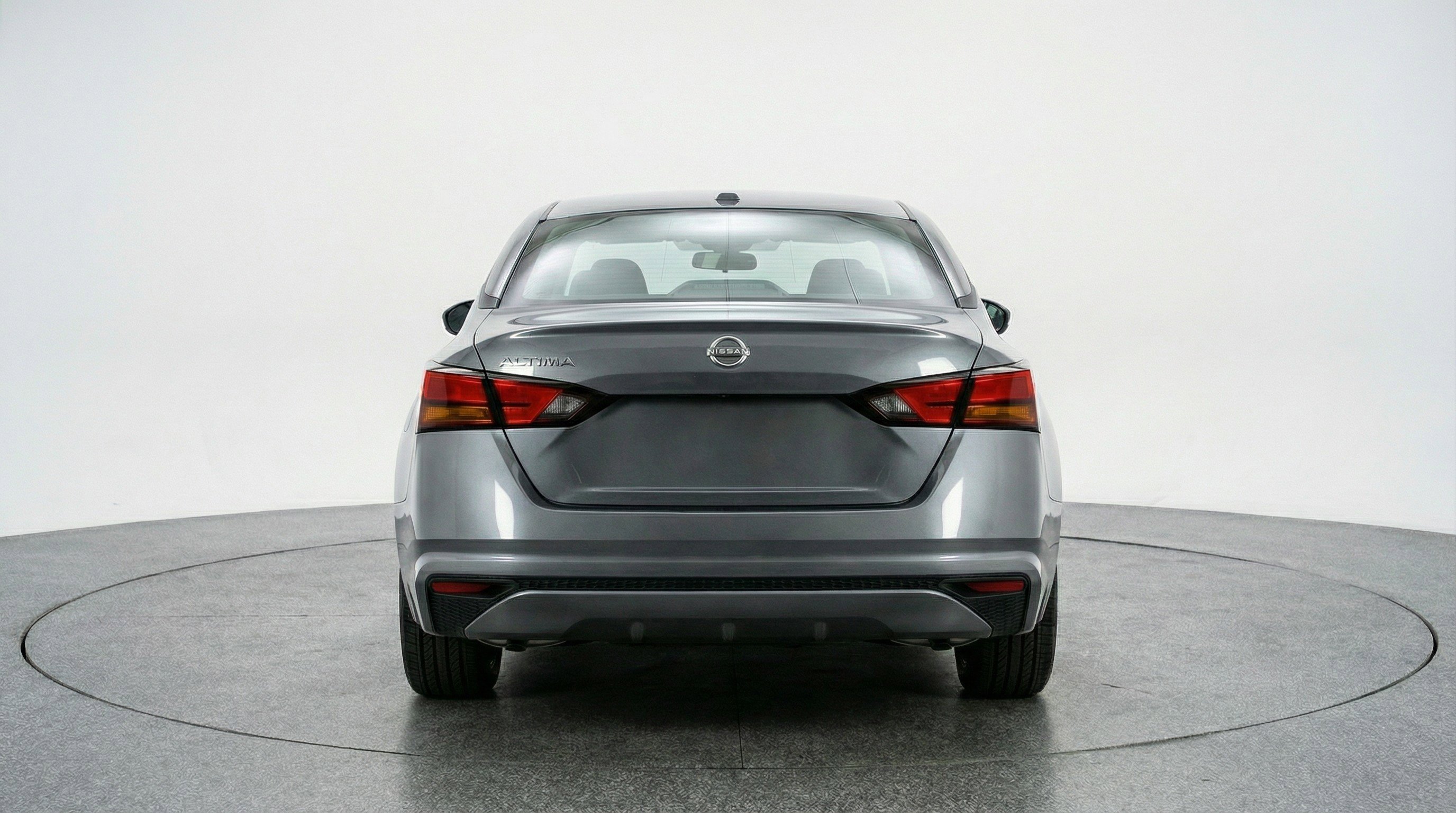 Used 2025 Nissan Altima 2.5 SV FWD image 7