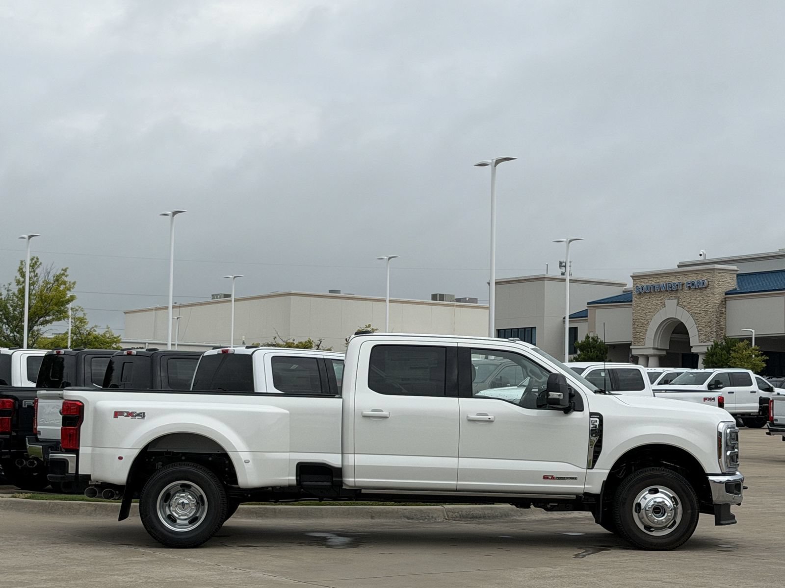 New 2026 Ford F350 Lariat w/ Lariat Ultimate Package AWD/4WD image 3