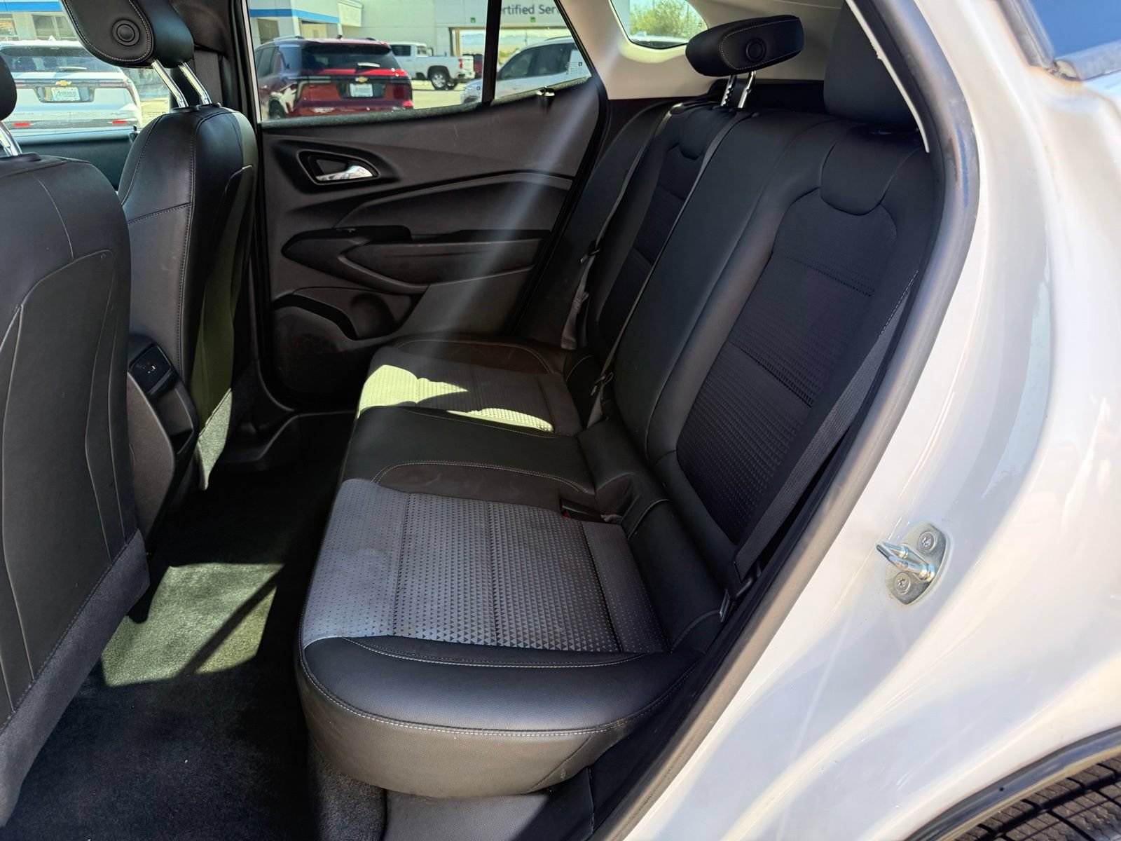 Used 2024 Chevrolet Trax LT w/ Driver Confidence Package FWD image 32
