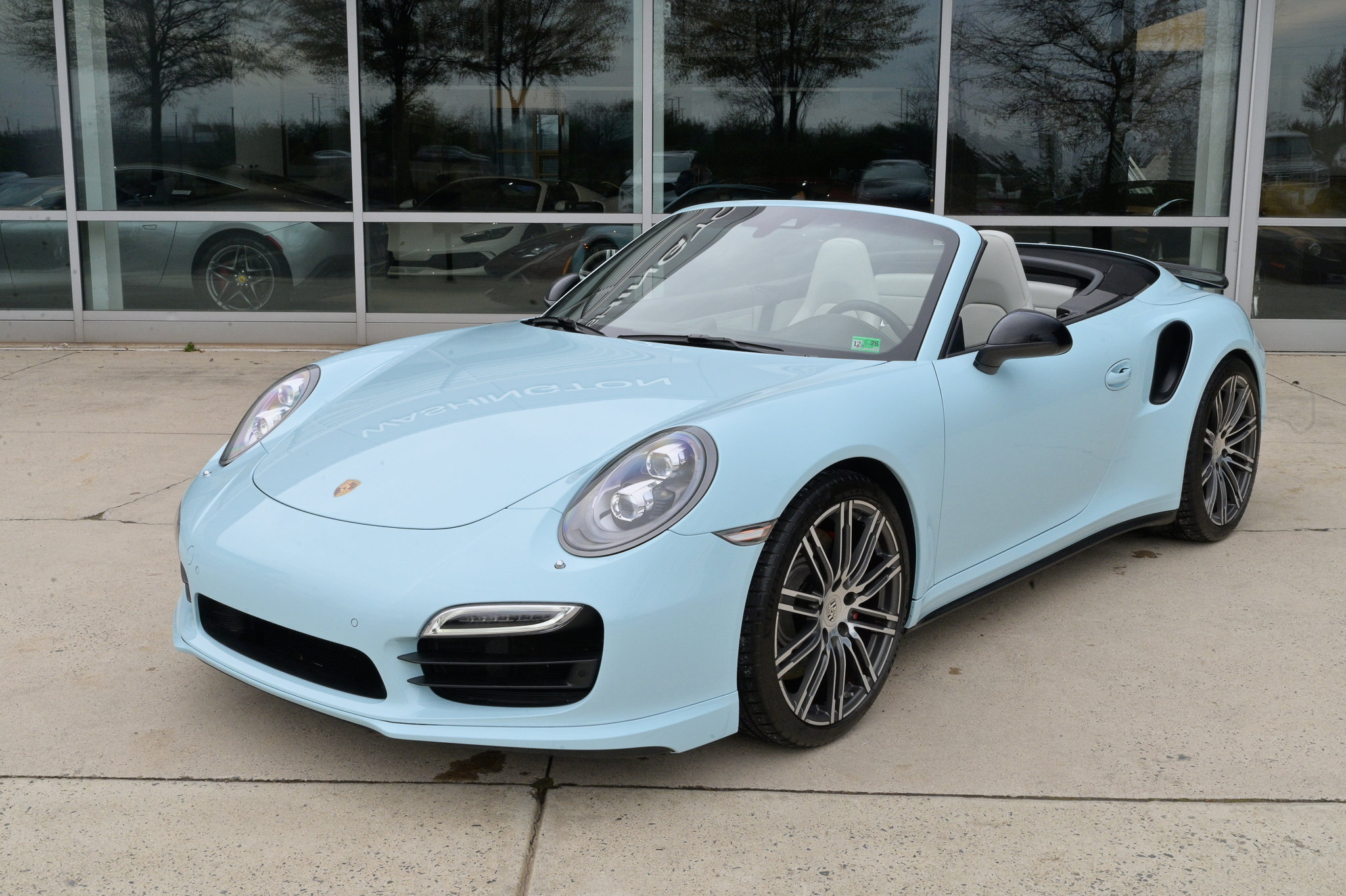 Used 2015 Porsche 911 Turbo image 51
