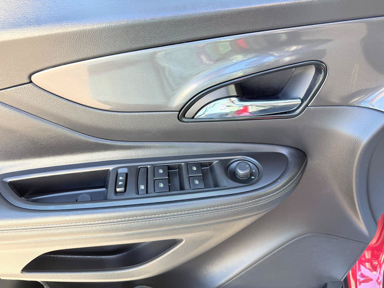 Used 2019 Buick Encore Preferred FWD image 18