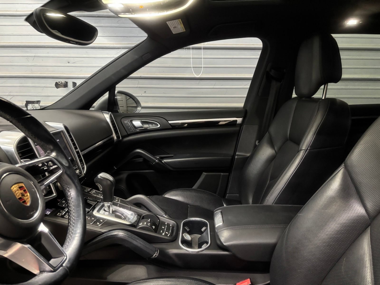 Used 2018 Porsche Cayenne AWD/4WD image 21