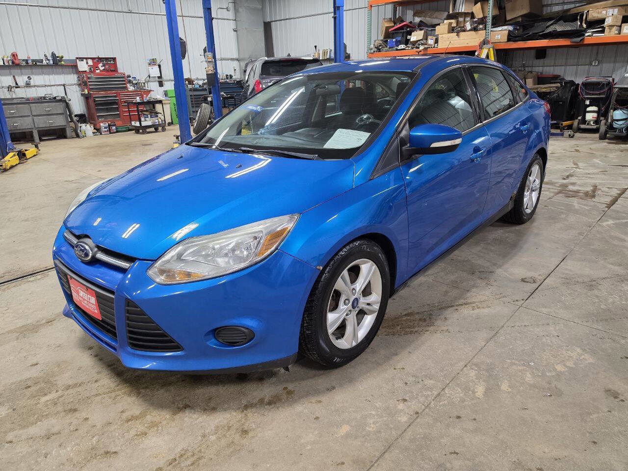 Used 2014 Ford Focus SE w/ SE Winter Package image 3
