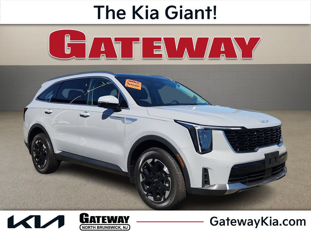 Certified 2024 Kia Sorento S w/ Panoramic Sunroof Package