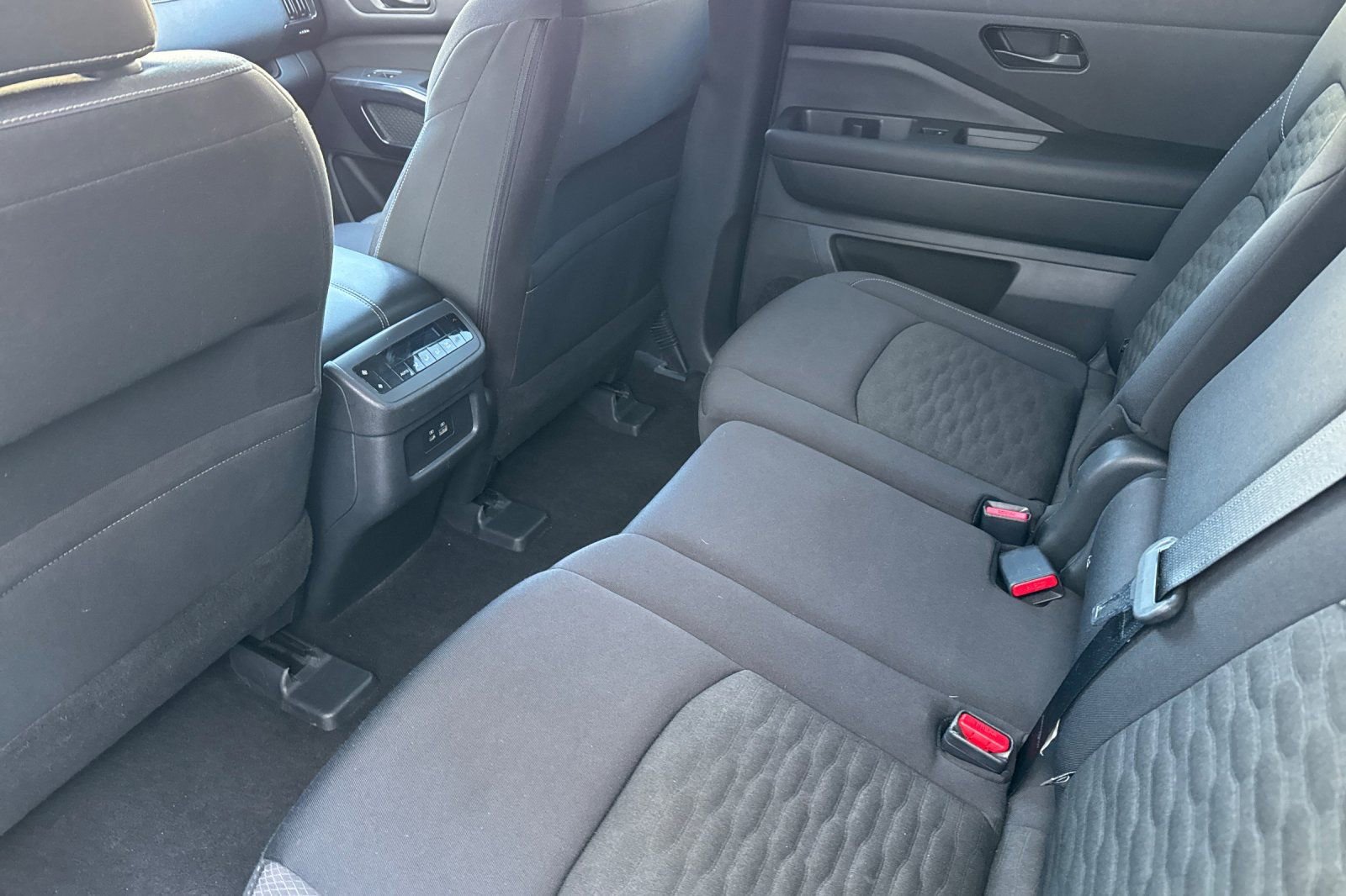 Certified 2024 Nissan Pathfinder SV image 13