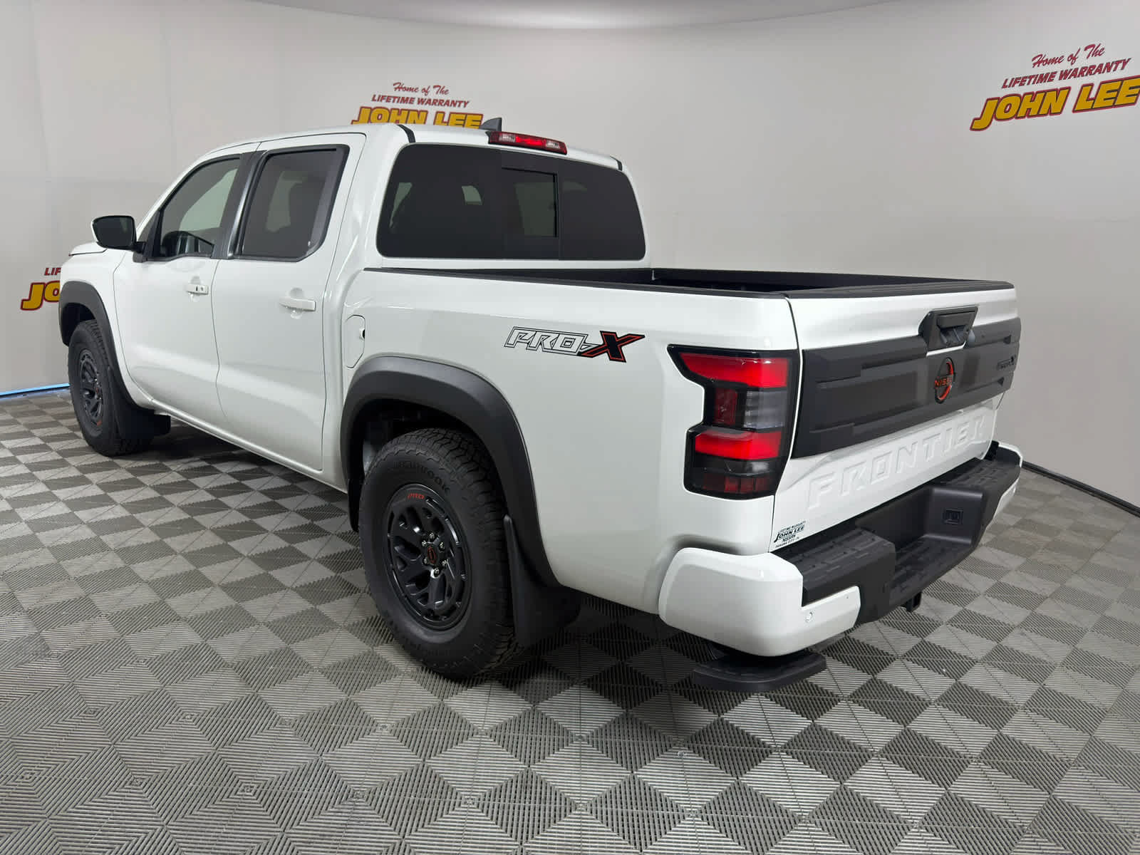 New 2026 Nissan Frontier Pro-X w/ Tow Package RWD image 3
