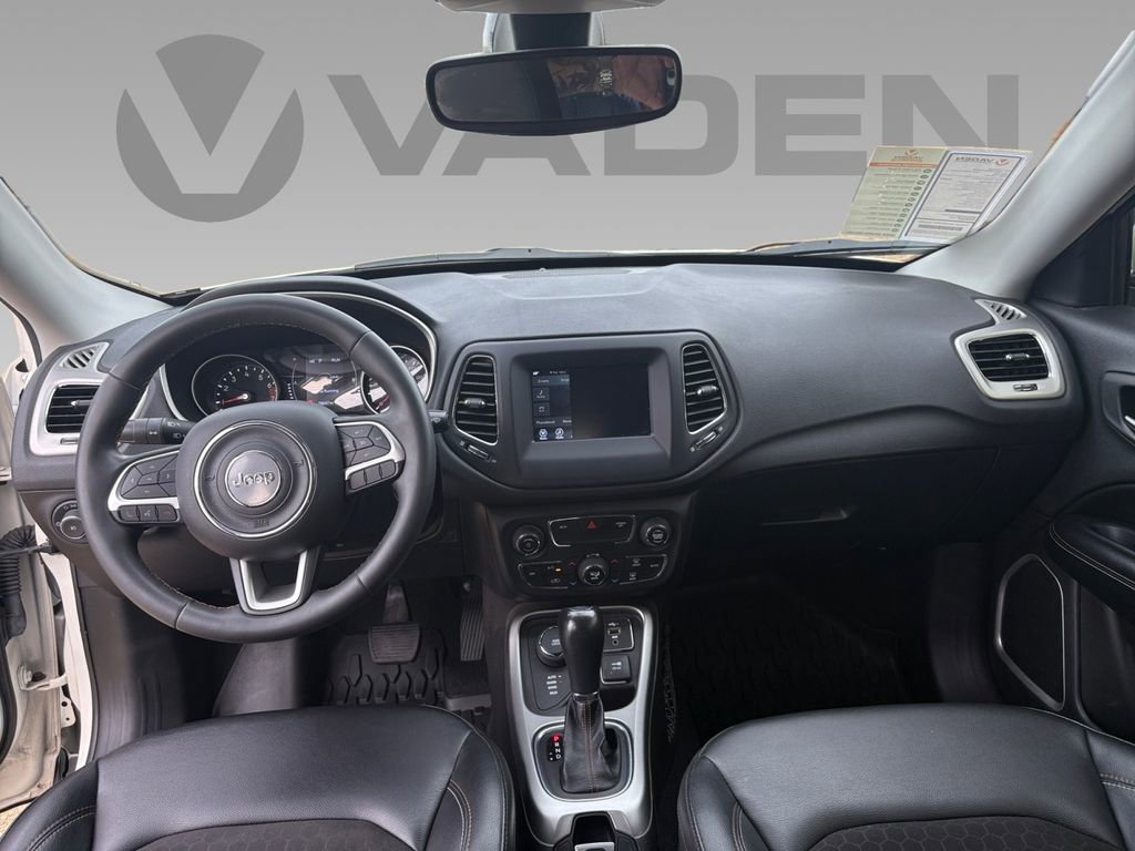 Used 2021 Jeep Compass Latitude image 2