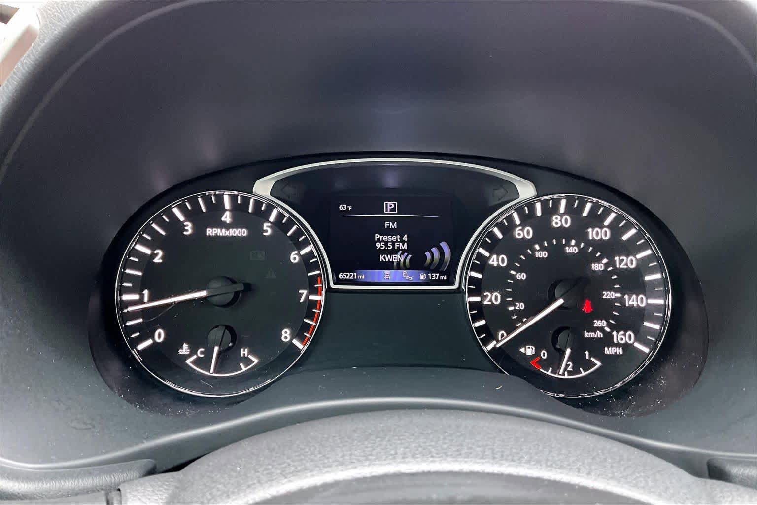 Used 2020 Nissan Pathfinder SV FWD image 26