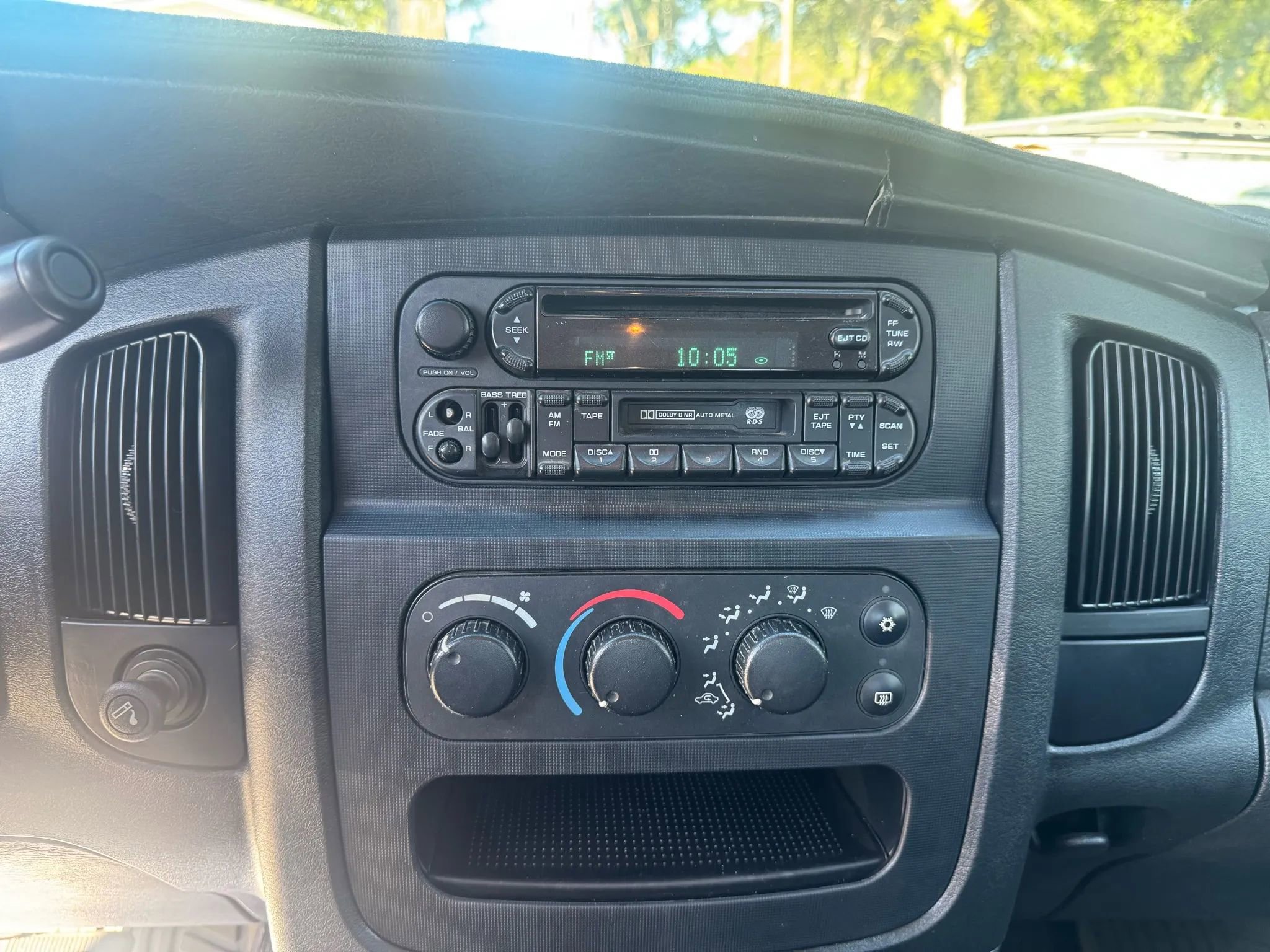 Used 2004 Dodge Ram 3500 Truck SLT w/ Sport Appearance Group image 22