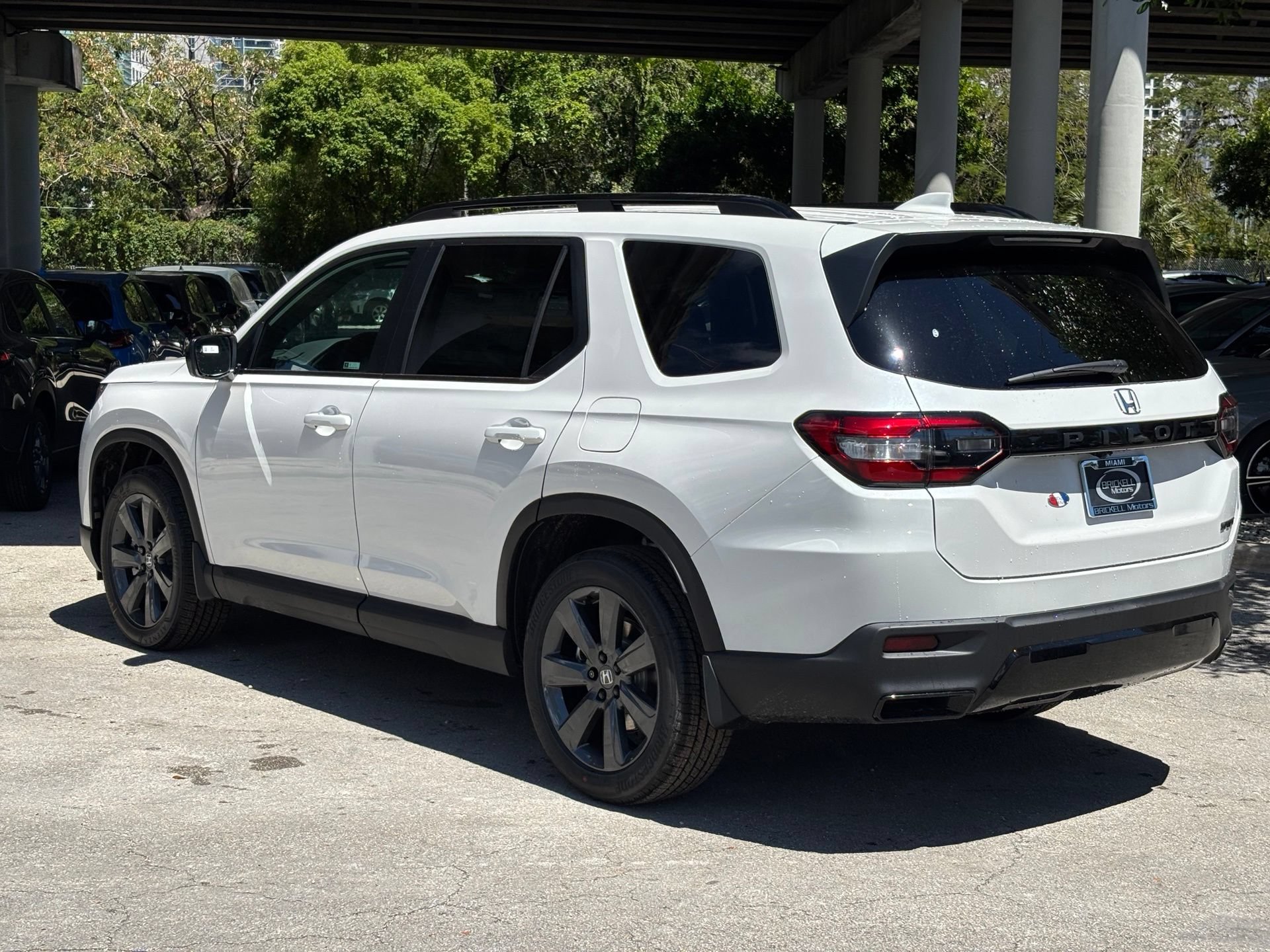 New 2026 Honda Pilot Sport image 7