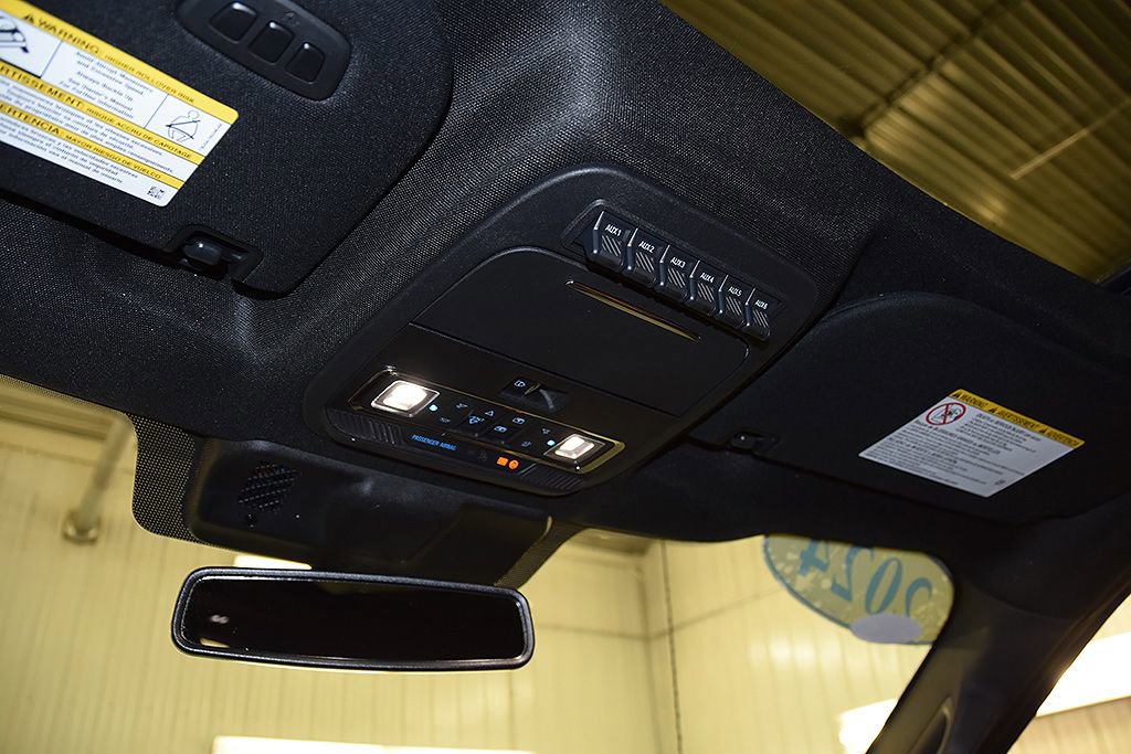 Used 2024 Ford F350 Platinum w/ Tremor Off-Road Package image 33