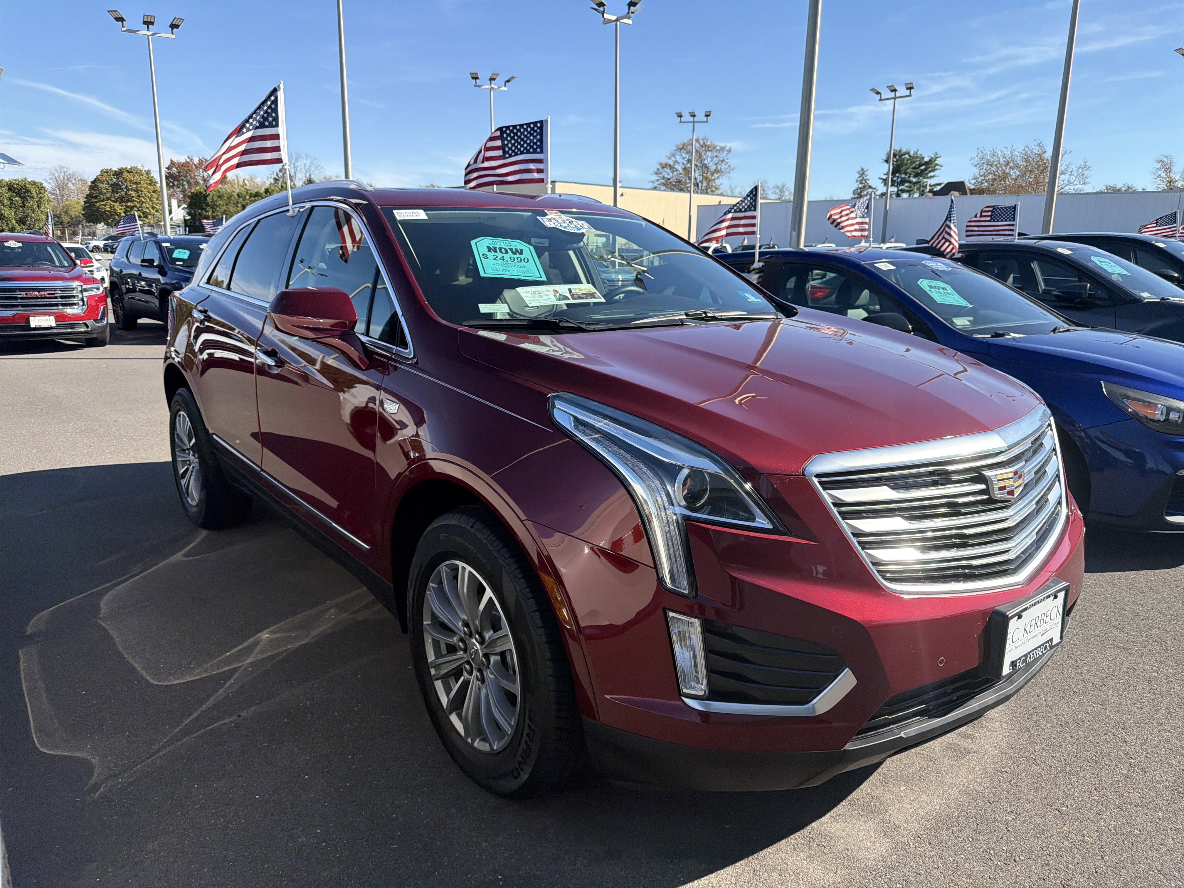 Used 2018 Cadillac XT5 Luxury w/ Driver Awareness Package image 3