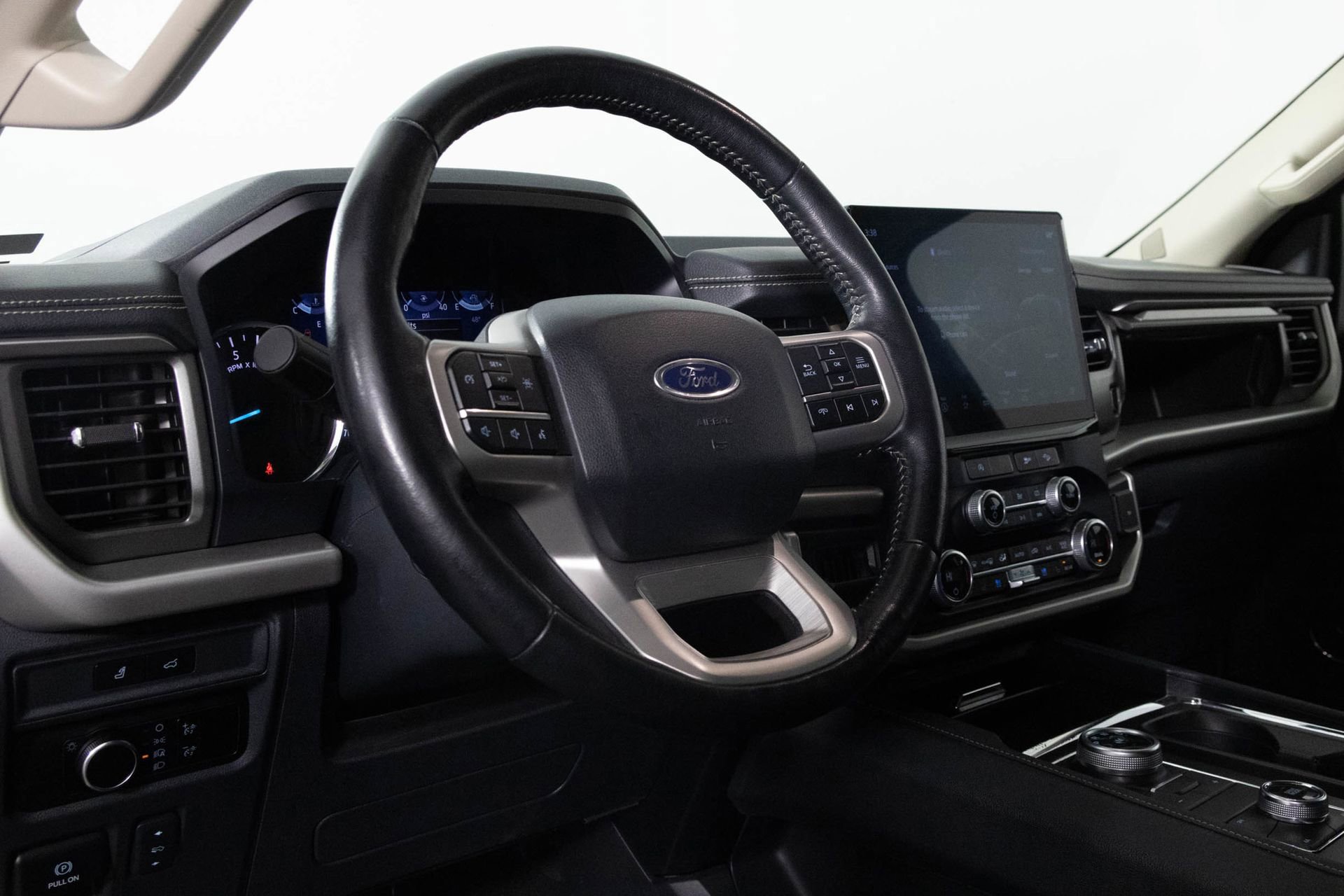 Used 2024 Ford Expedition Max XLT image 48