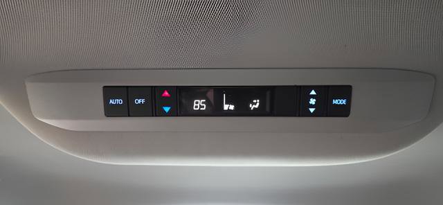 Used 2023 Toyota Sienna LE image 31